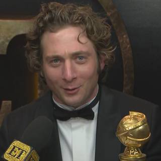 Jeremy Allen White wallpaper