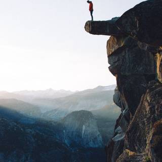 Mountain edge wallpaper