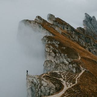 Mountain edge wallpaper