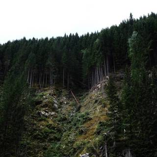 Mountain edge wallpaper