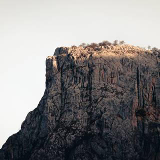 Mountain edge wallpaper