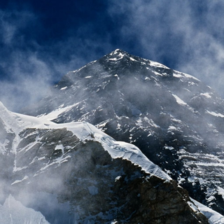 4k Everest wallpaper