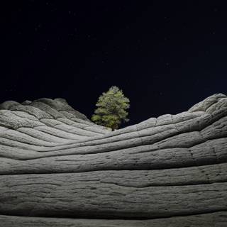 Macbook 4k dark wallpaper