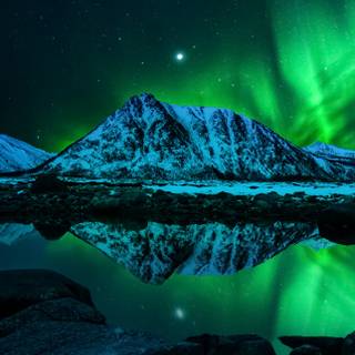 Aurora Borealis iPhone wallpaper