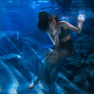 iPhone underwater photography wallpaper