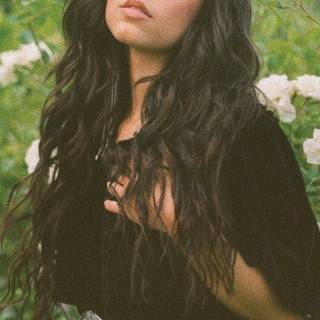 Jenna Ortega iPhone 4k wallpaper