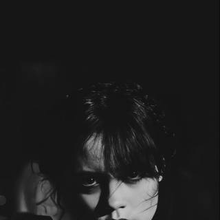 Jenna Ortega iPhone 4k wallpaper