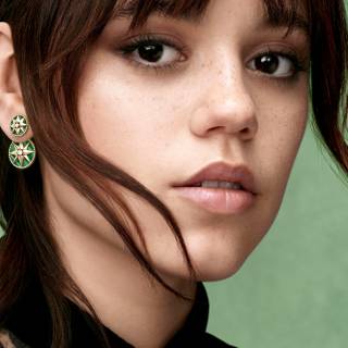 Jenna Ortega iPhone 4k wallpaper