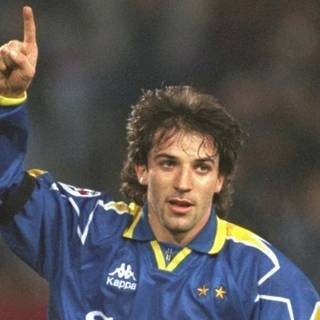 Del Piero aesthetic wallpaper