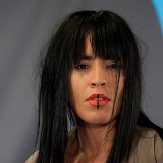 Loreen wallpaper