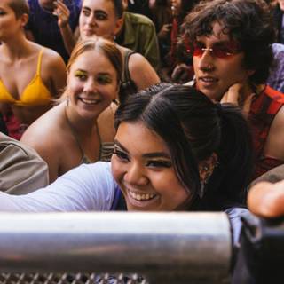 People laughing wallpaper