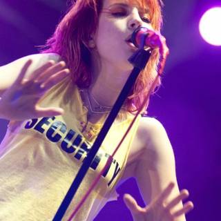 Paramore iPhone wallpaper