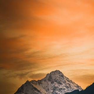 iPhone orange winter wallpaper