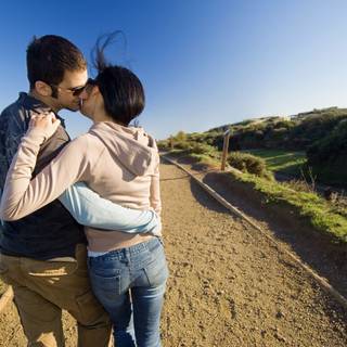 Romantic scene wallpaper