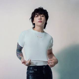 Jungkook Golden wallpaper