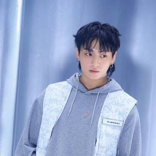 Jungkook Golden wallpaper