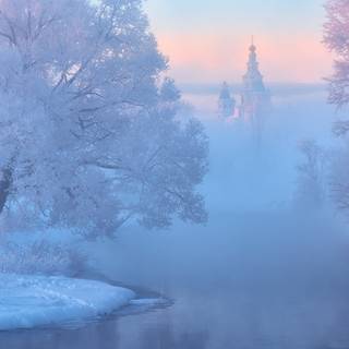 Winter morning mist wallpaper