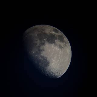 iPhone 14 dark wallpaper