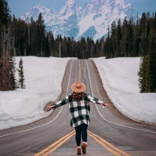 Travel winter wallpaper