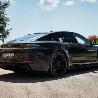 Porsche Panamera 2024 wallpaper