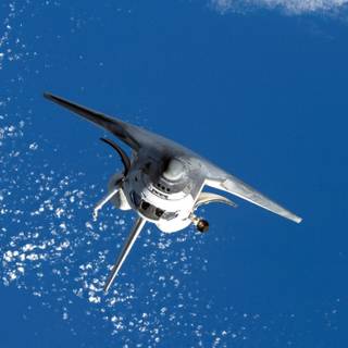 Space shuttle 1366x768 wallpaper