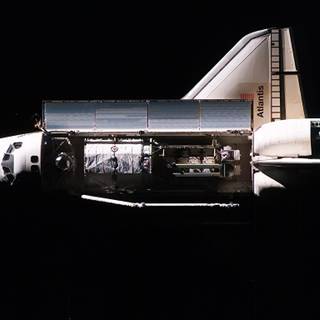 Space shuttle 1366x768 wallpaper