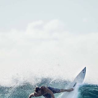 iPhone surf wallpaper