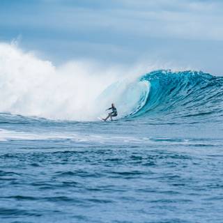 iPhone surf wallpaper