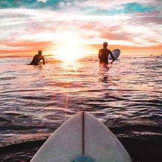 iPhone surf wallpaper