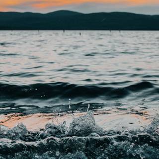 iPhone surf wallpaper