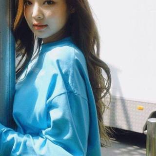 Blue Jennie wallpaper