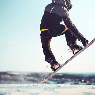 Snowboarding iPhone wallpaper