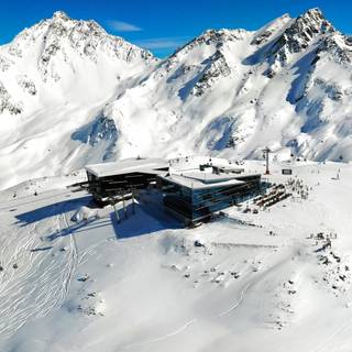 Ski iPhone wallpaper