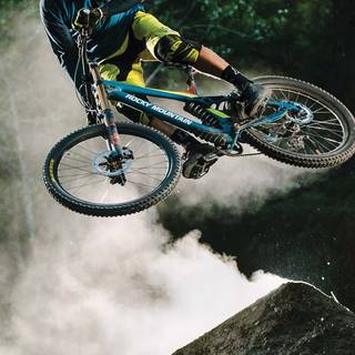 Mountain bike phone wallpaper