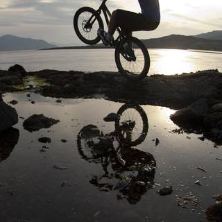 Mountain bike phone wallpaper