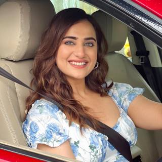 Kusha Kapila wallpaper