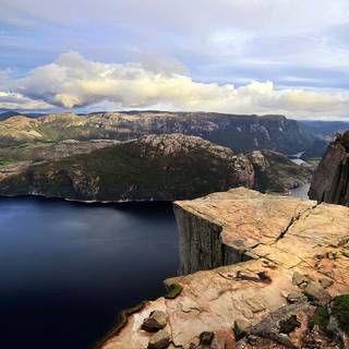 Preikestolen wallpaper