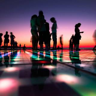 Many people wallpaper