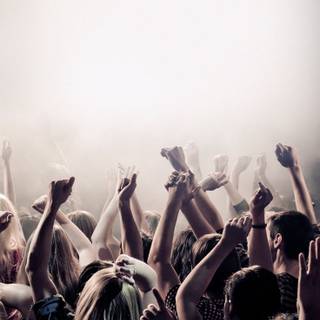 Many people wallpaper