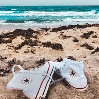 Converse aesthetic wallpaper