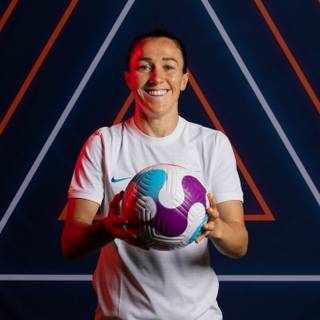 Lucy Bronze computer wallpaper