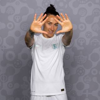 Lucy Bronze computer wallpaper