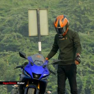 Yamaha R15 V4 Racing Blue wallpaper