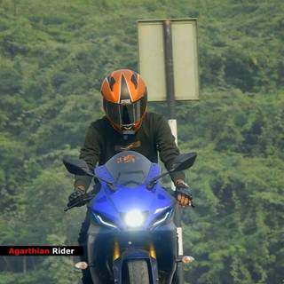 Yamaha R15 V4 Racing Blue wallpaper