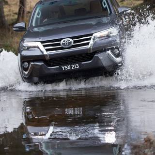 Fortuner cars wallpaper