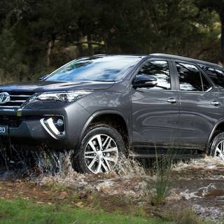 Fortuner cars wallpaper