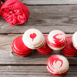 Macaroon Valentines wallpaper