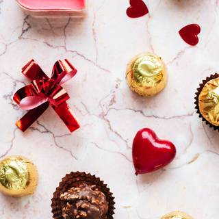 Valentine's Day bakery wallpaper