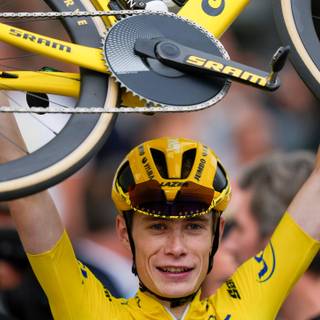 Jonas Vingegaard wallpaper