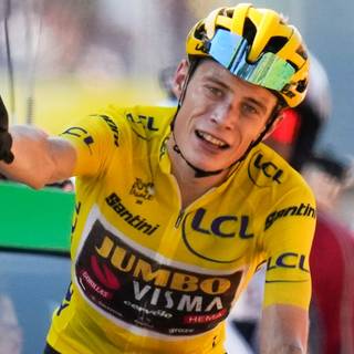 Jonas Vingegaard wallpaper